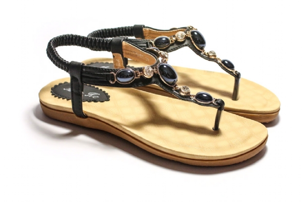 Black Gemstone set T-bar toe post sandal.

