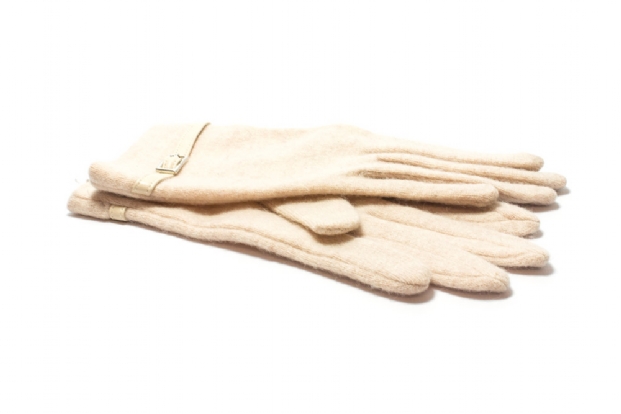 Cream fine-knit gloves with stylish buckle trim