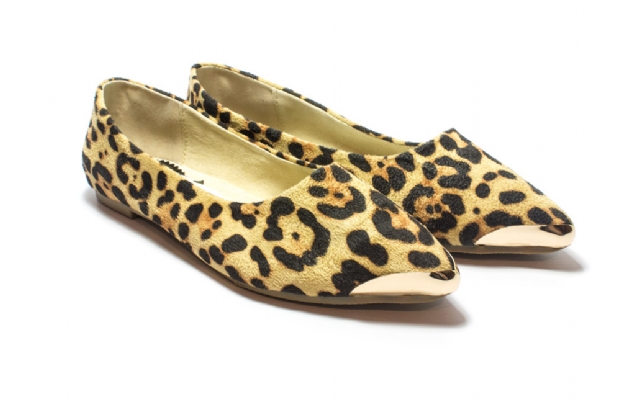 Cream Faux Suede Leopard Print with Gold toe trim.